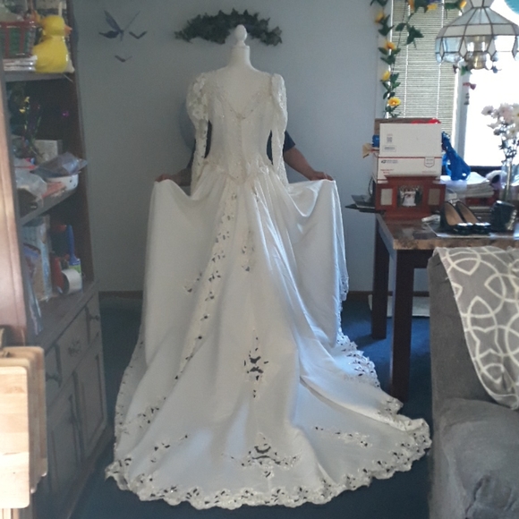 Oleg Cassini Dresses & Skirts - Oleg Cassini wedding gown with 7ft train